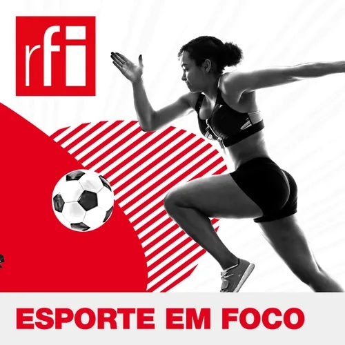 Jogador brasileiro vira celebridade na China ensinando o “futebol feliz”