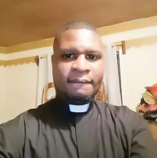 Pastor Kemoy Gordon 